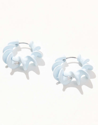 Hoop Earrings With Twisted Clicker Detail