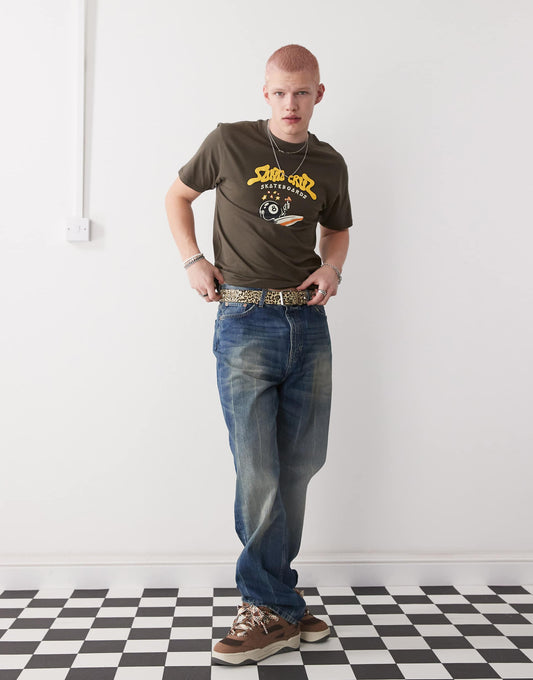 Surf Logo Graphic T-Shirt