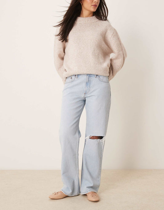 Low Rise Baggy Fit Jean With Busted Knee