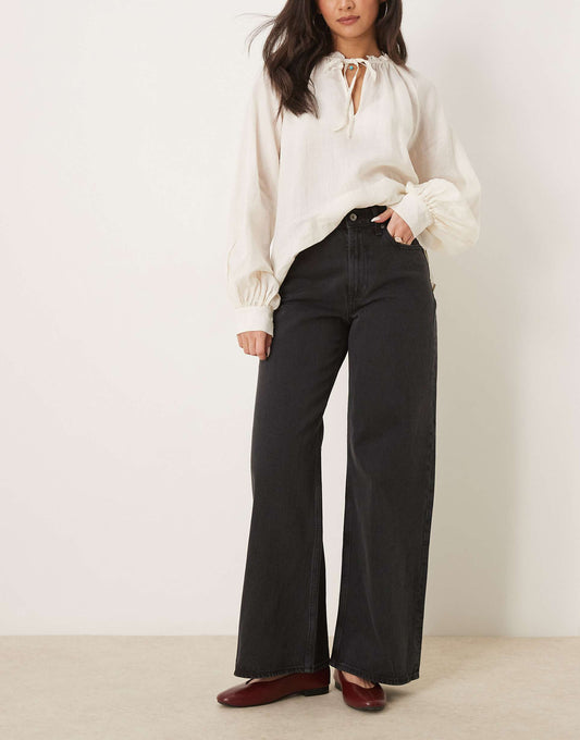 High Rise Wide Leg Jean