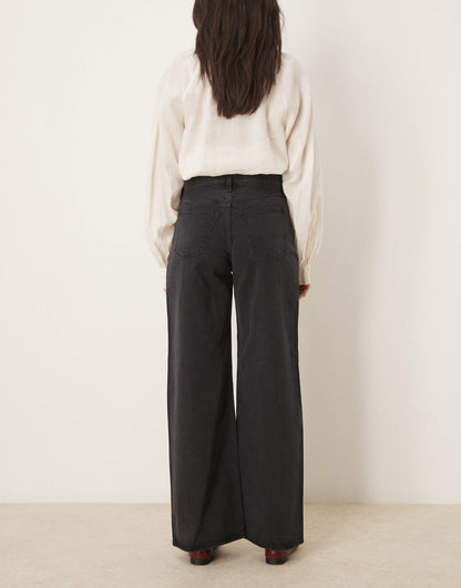 High Rise Wide Leg Jean