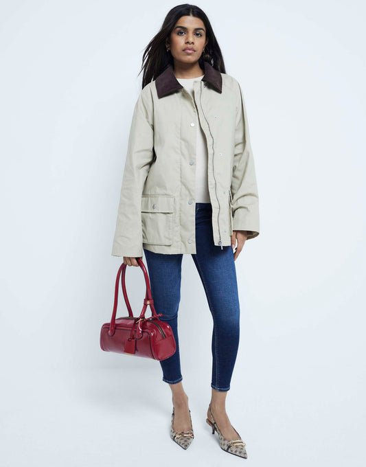Petite Mid Rise Molly Skinny Jeans
