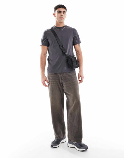 Essential Crew Neck T-Shirt With Roll Sleeve