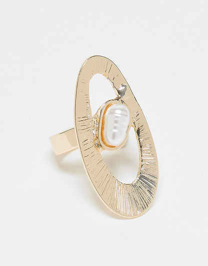 Ring With Oval And Faux Pearl Detail