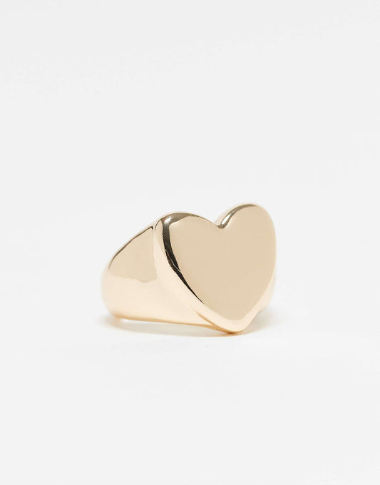 Curve Ring With Puff Heart Detail