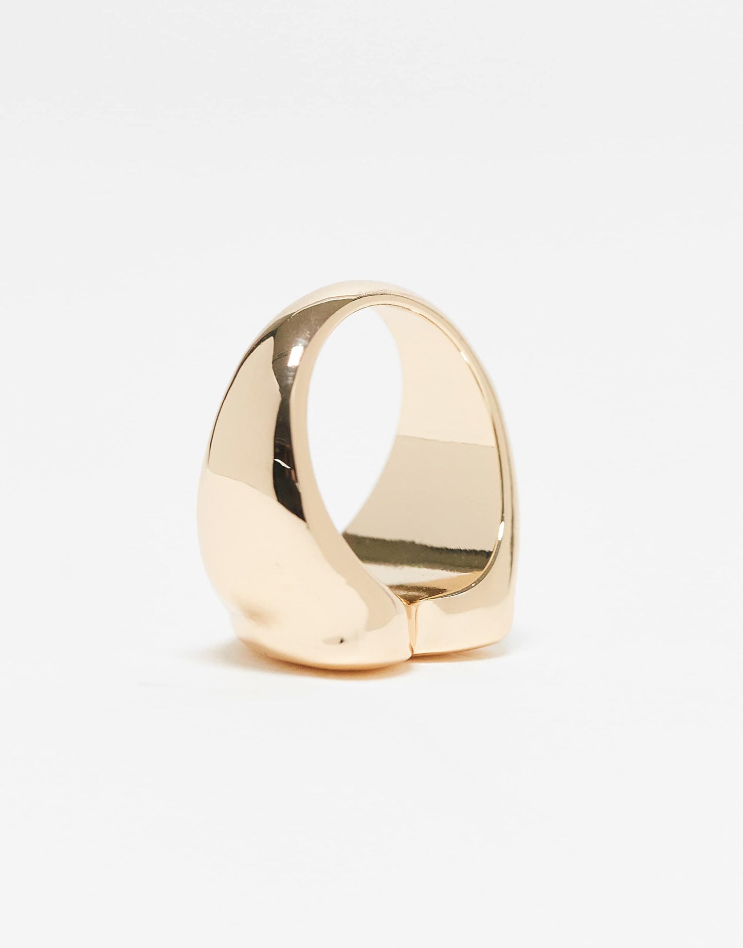 Curve Ring With Puff Heart Detail