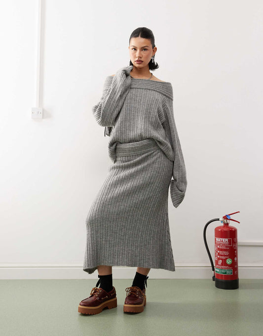 Knitted Ribbed Maxi Skirt