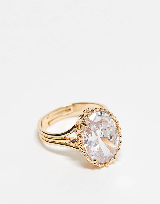 Ring With Oval Cubic Zirconia Detail