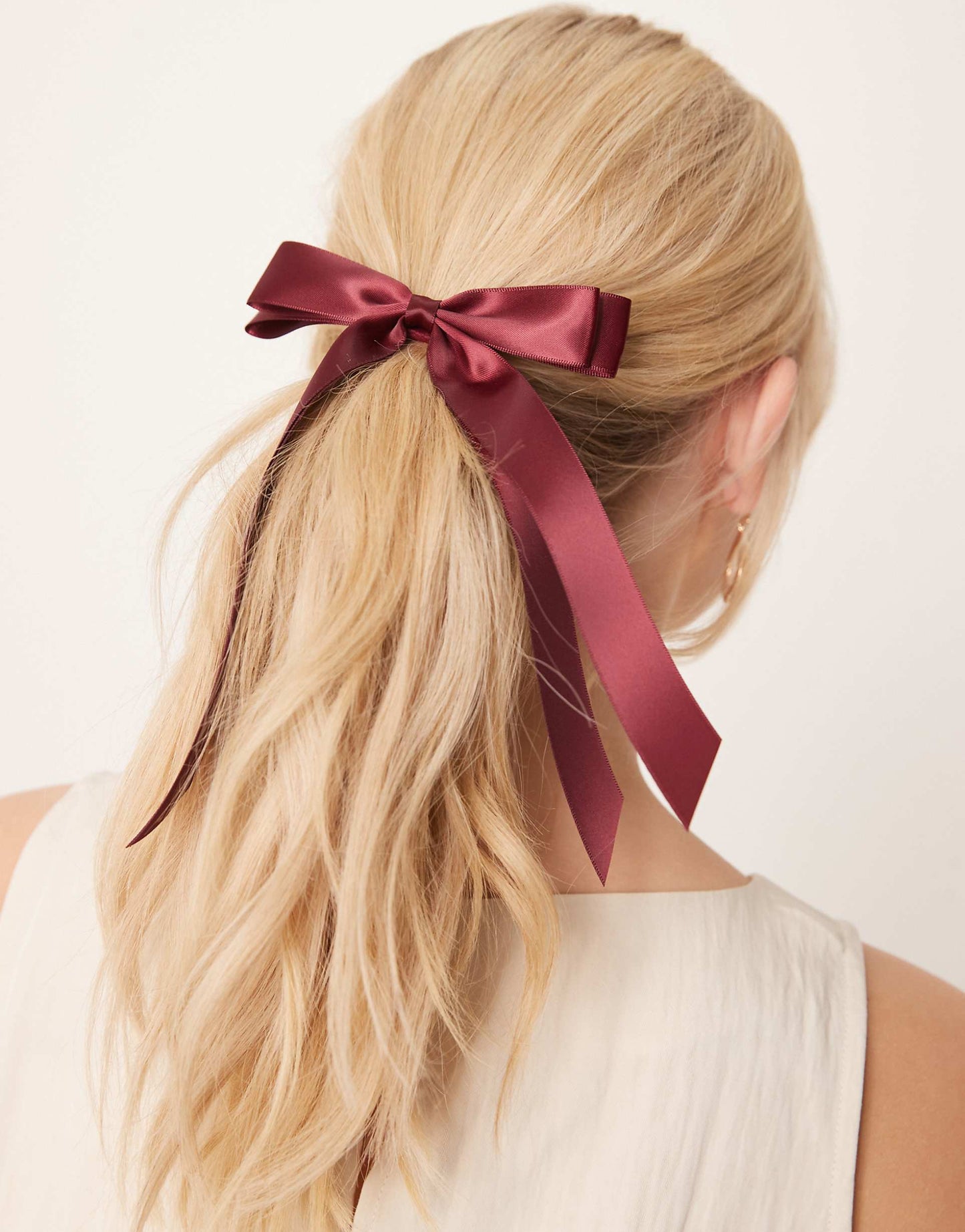 Hairband With Bow Detail