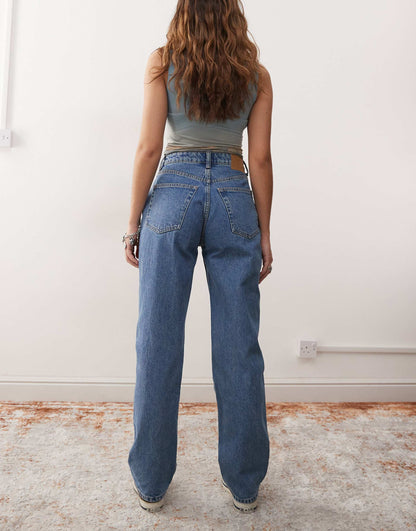 Resolute Stretch High Waist Straight Leg Jeans