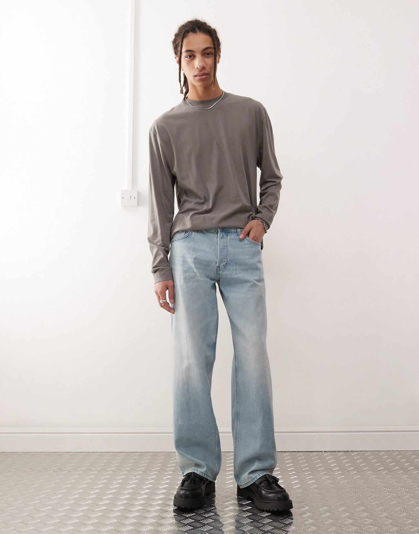 Sphere Low Waist Wide Leg Jeans