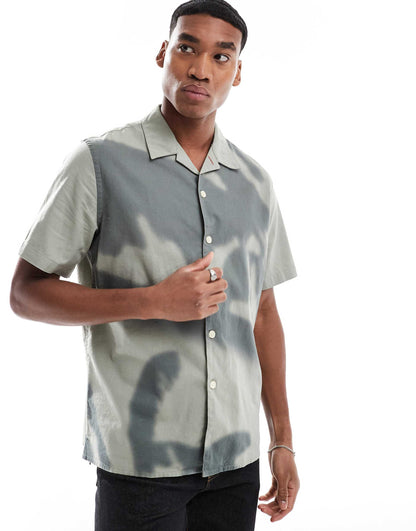 Short Sleeve Shadow Print Shirt