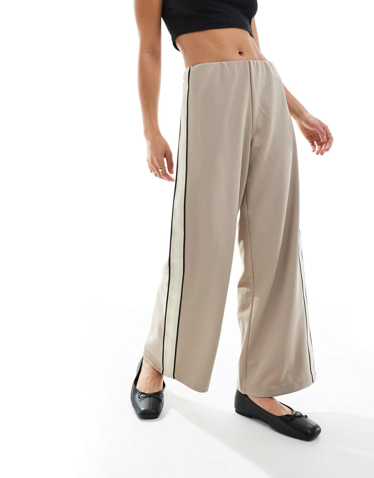 Petite Loose Pull On Trousers With Side Stripe