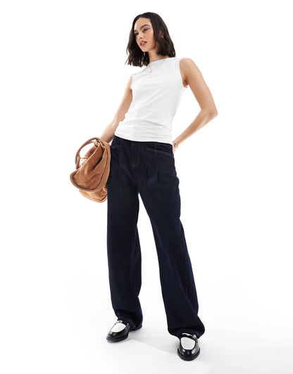 Boat Neck Sleeveless Jersey Top