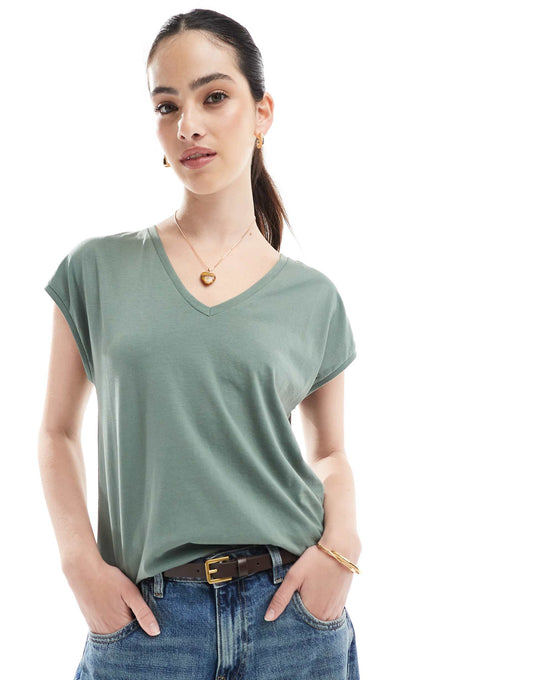 Relaxed Oversized V Neck T-Shirt