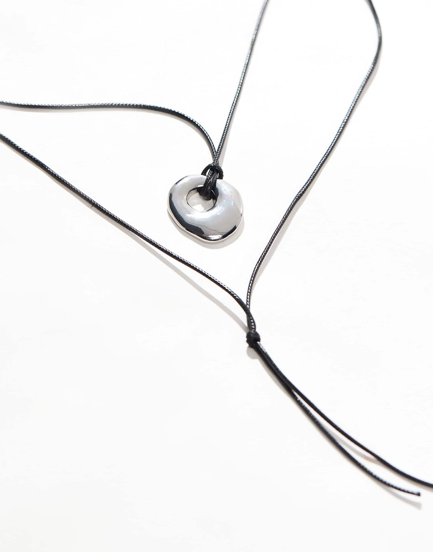 Curve Necklace With Multirow Molten Pendant And Cord Design