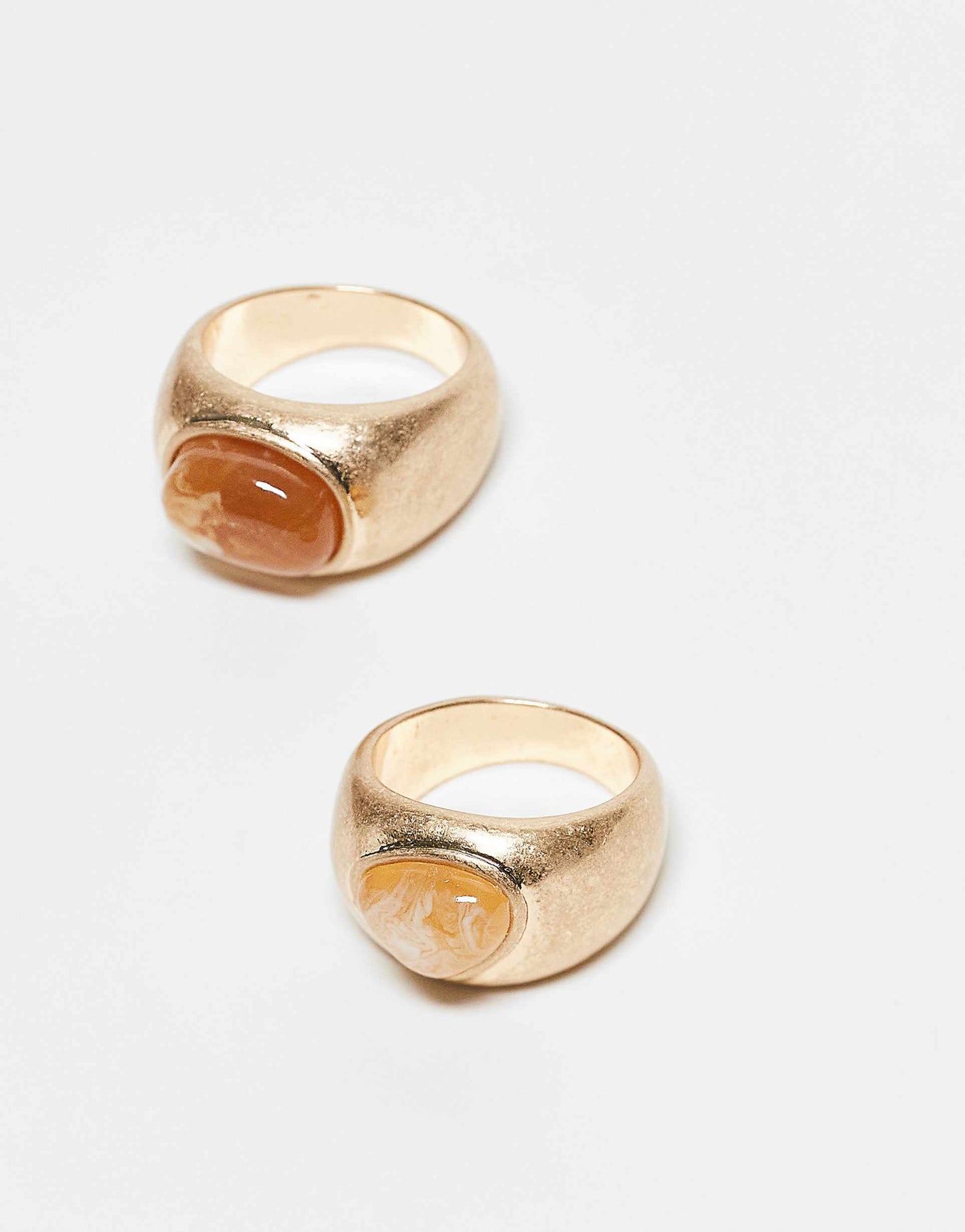 Pack Of 2 Rings With Faux Stone Set Detail