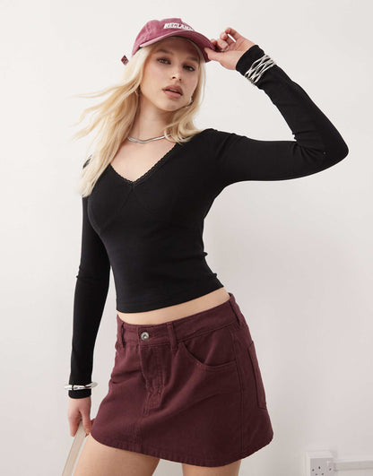 Lace Trim V-Neck Long Sleeve Top