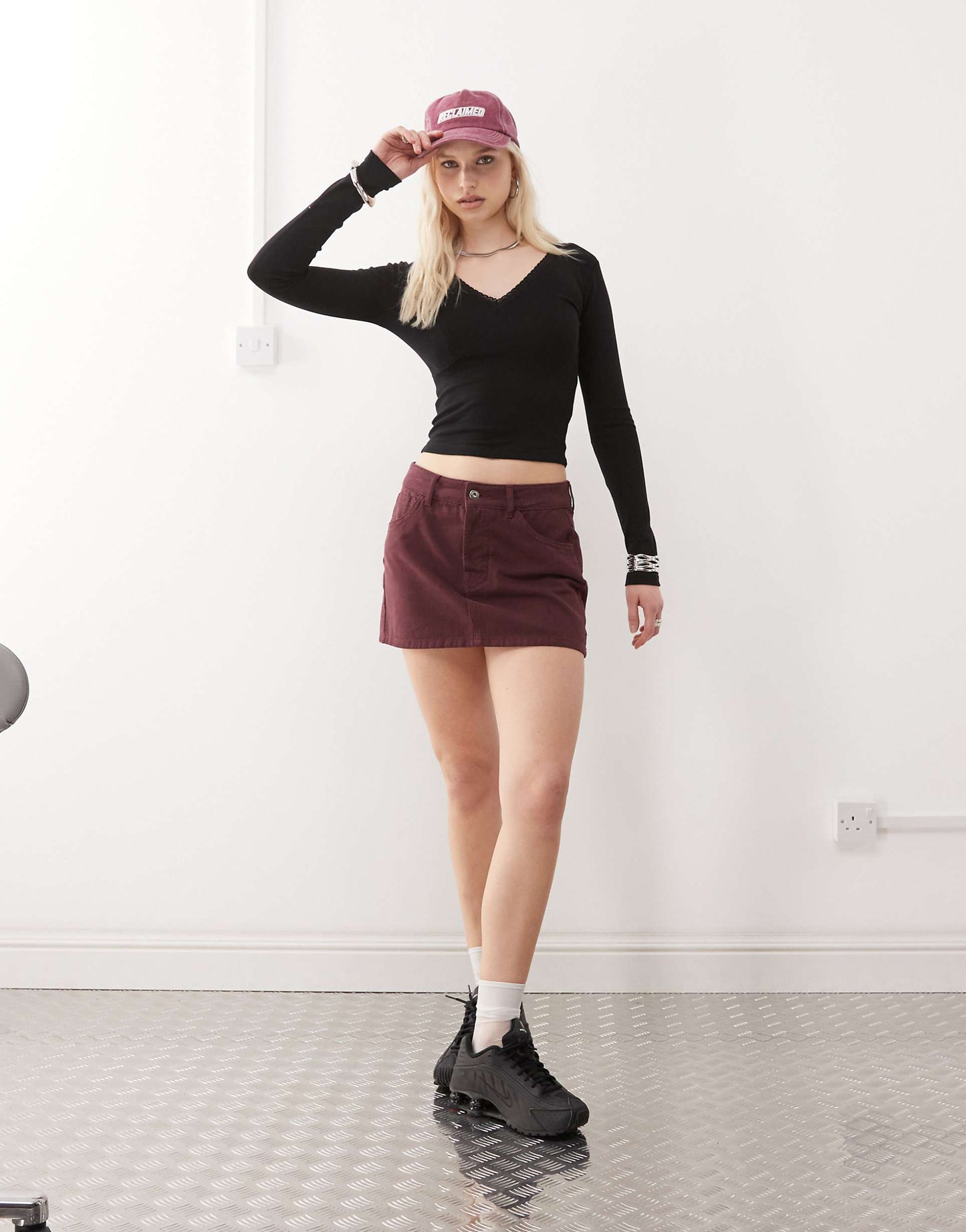 Lace Trim V-Neck Long Sleeve Top