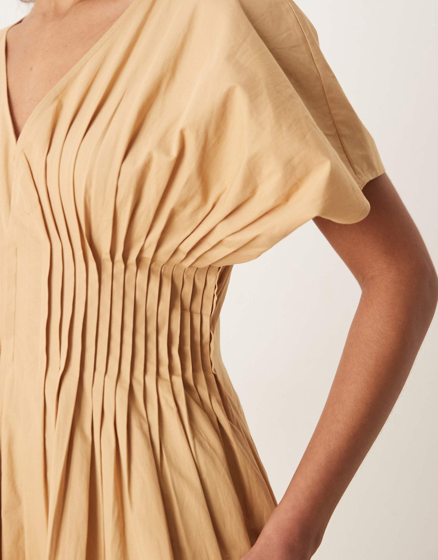 V Neck Short Sleeve Midi Dress With Narrow Pintucks