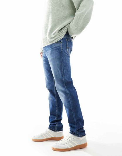 Rider Slim Straight Jeans