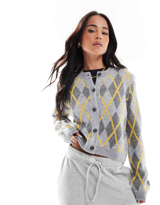 Crew Neck Argyle Cardigan
