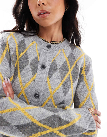 Crew Neck Argyle Cardigan