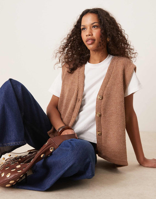 2-in-1 T-Shirt And Fluffy Boucle Cardigan