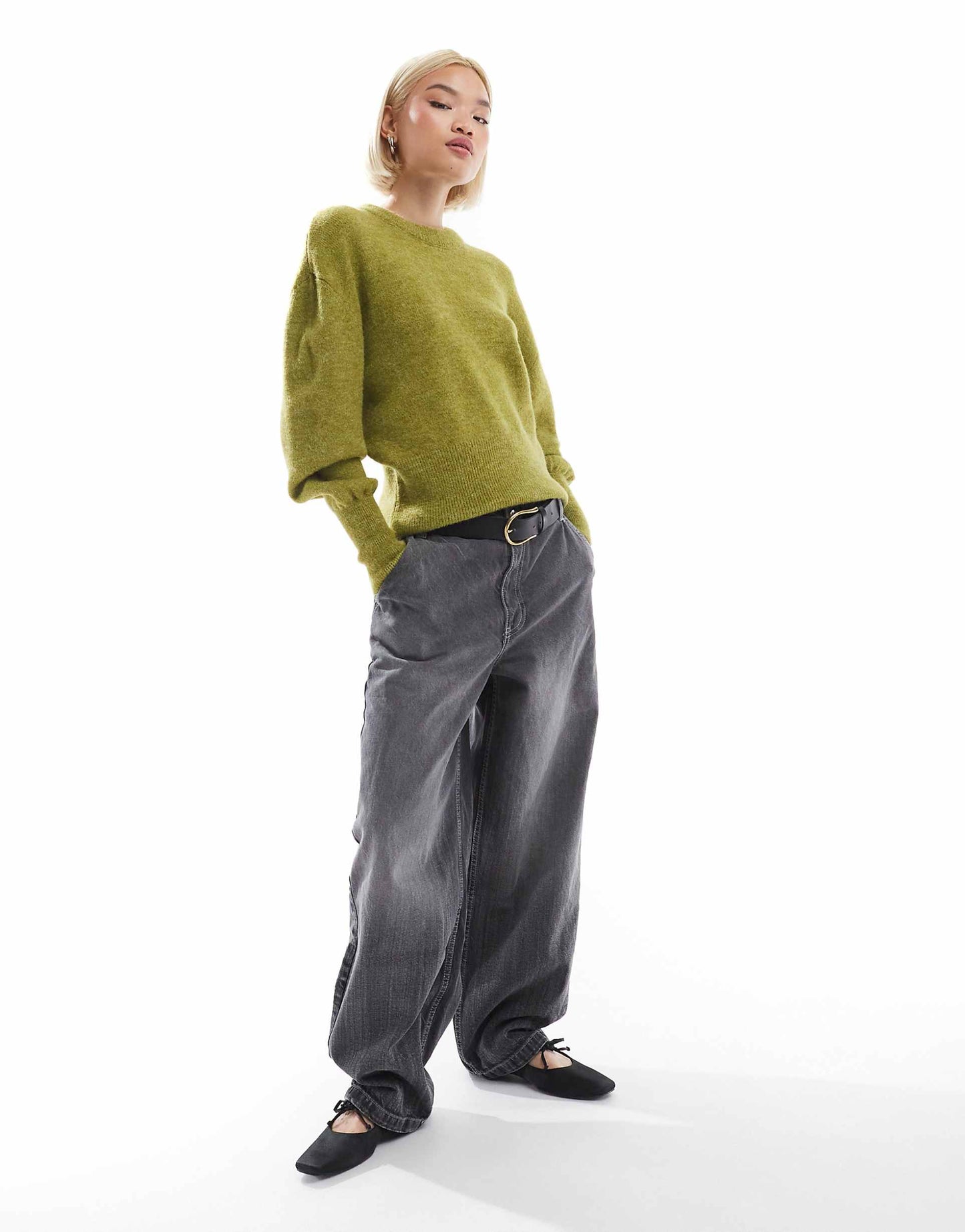 Knitted Crew Neck Jumper With Balloon Sleeve
