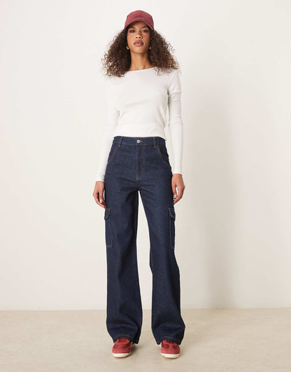 Clean Carpenter Jeans With Utility Pockets