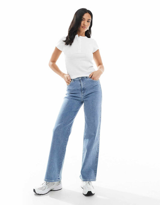 Petite Moxy Straight Leg Jeans