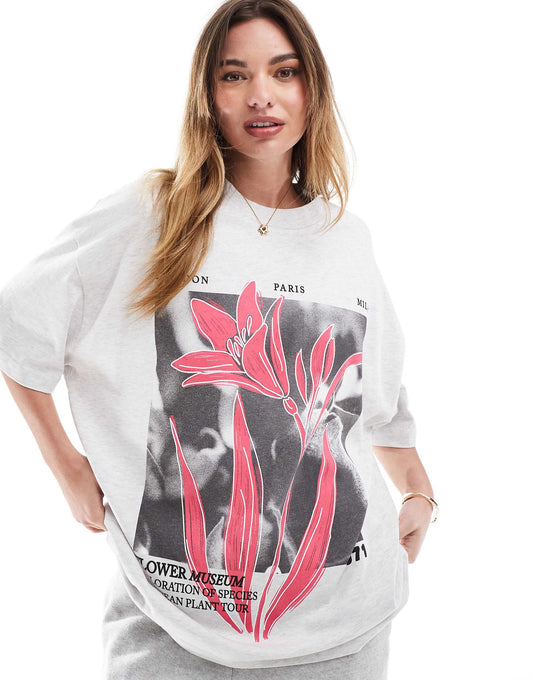 Oversized T-Shirt With Flower Graphic