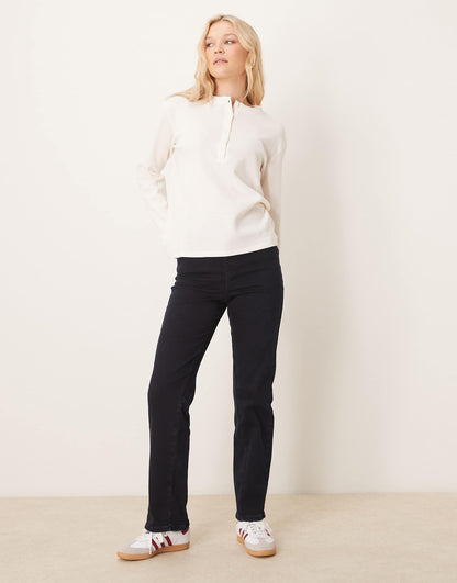 Comfort Stretch Straight Leg Jean With Twisted Seam