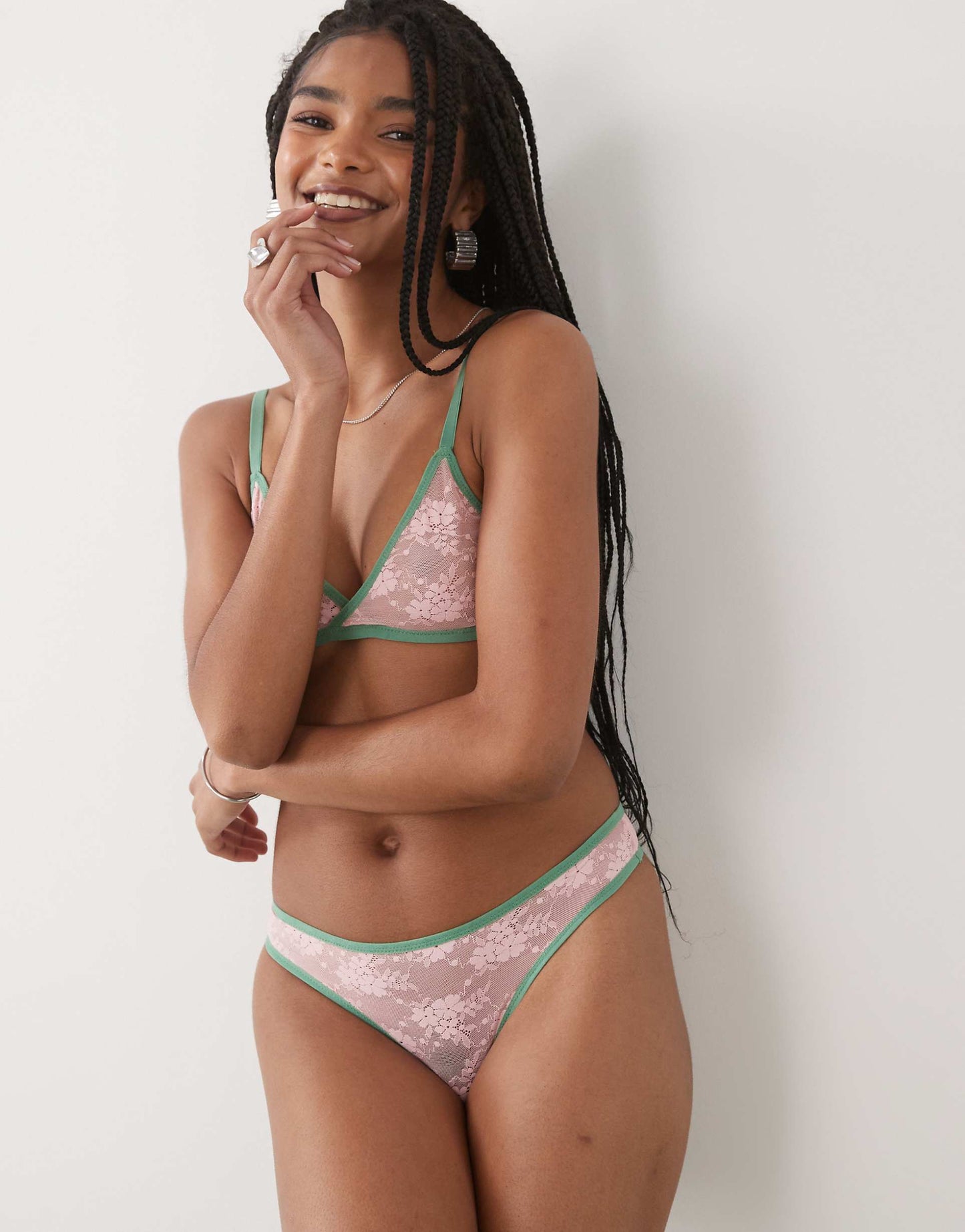 Lakara Contrast Edge Lace Set