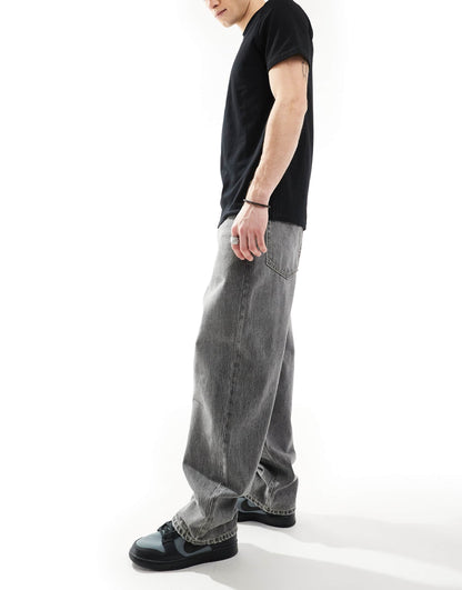 Loose Fit Jean