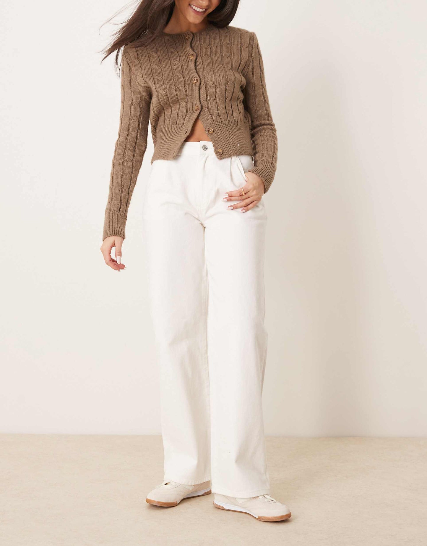 Pleated Wide Leg Jeans