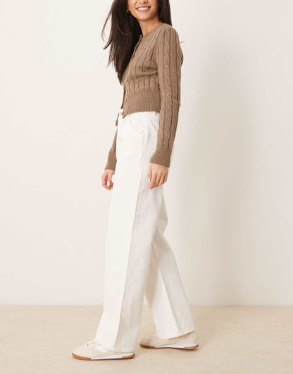 Pleated Wide Leg Jeans