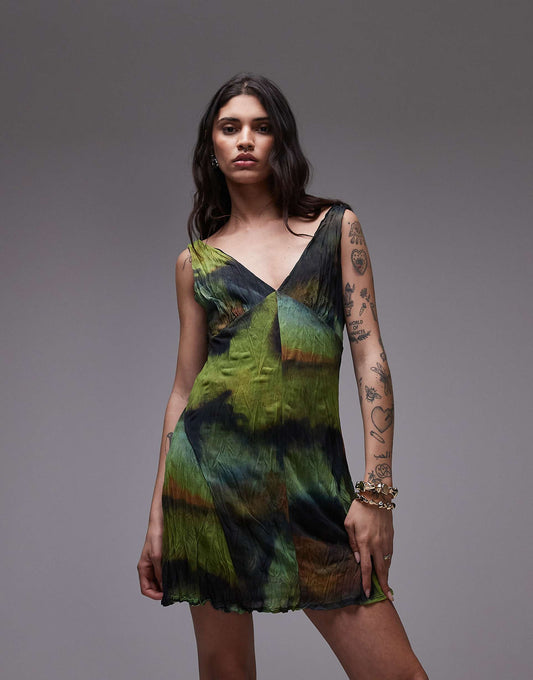 Crinkle Mesh V-Neck Flippy Mini Dress