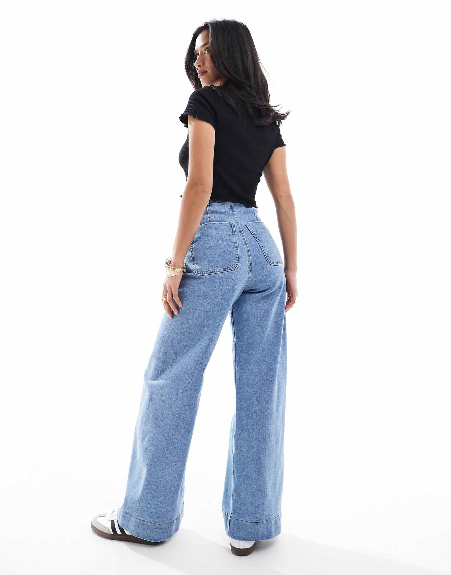 Petite D77 Staight Leg Jean With Button Detail