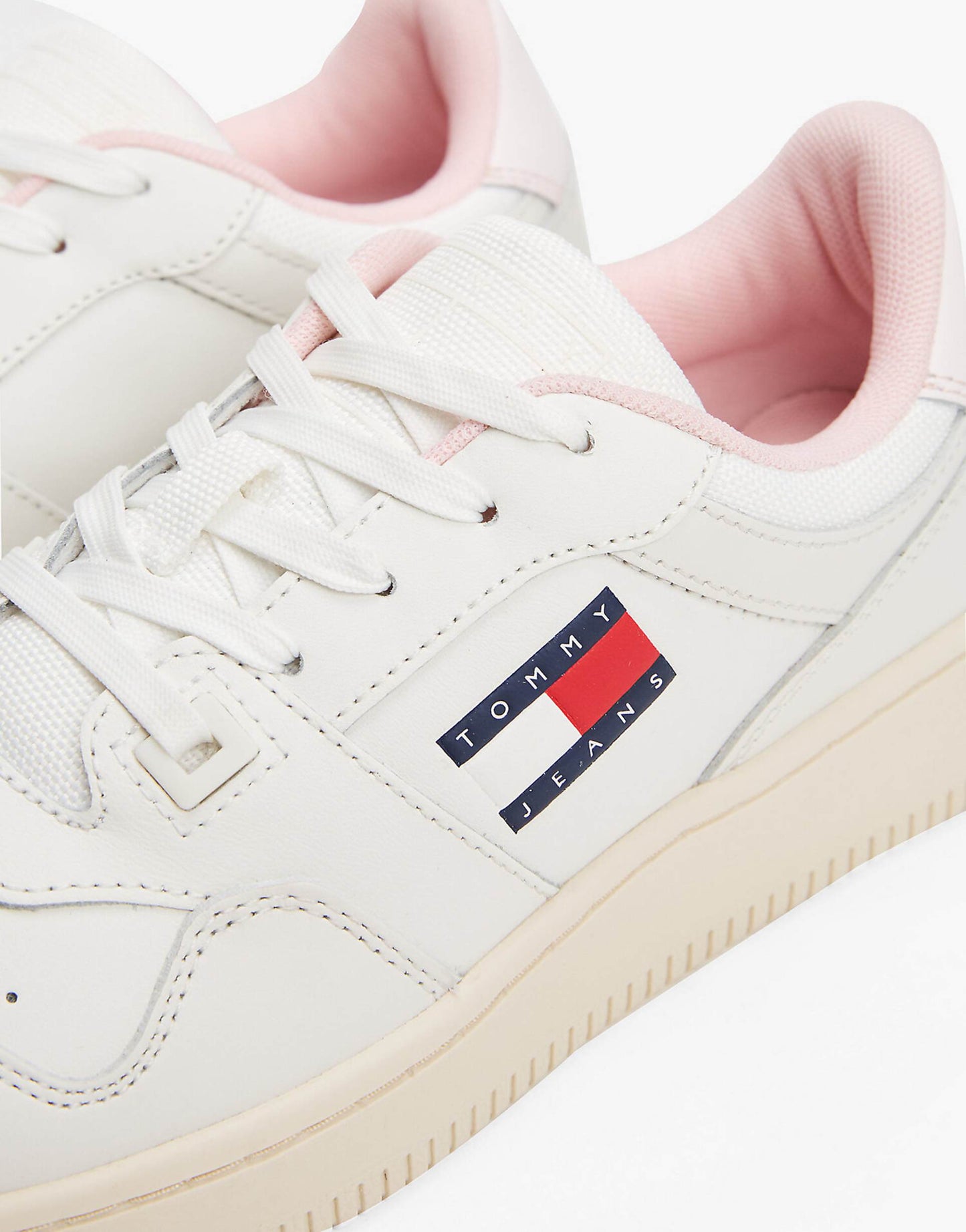 Essential Leather Fine Cleat Basketball Trainers