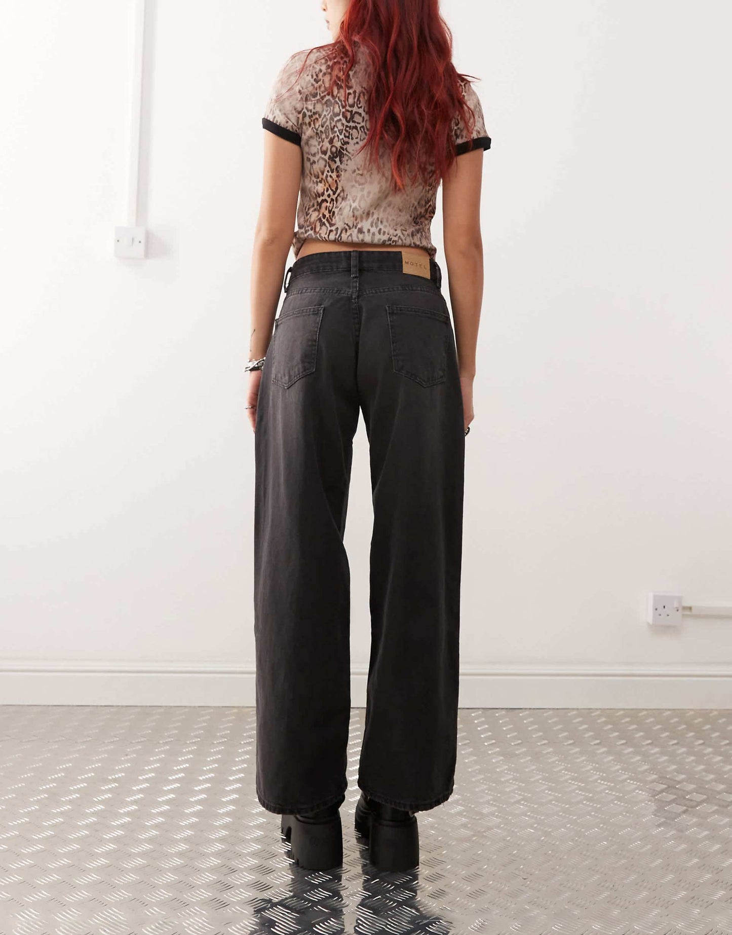 Roomy Wide Leg Low Rise Jeans