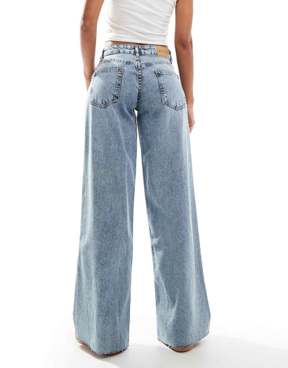 Roomy Wide Leg Low Rise Jeans
