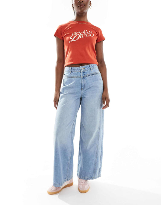 Cropped Wide Leg Jean With Front Pocket Detail