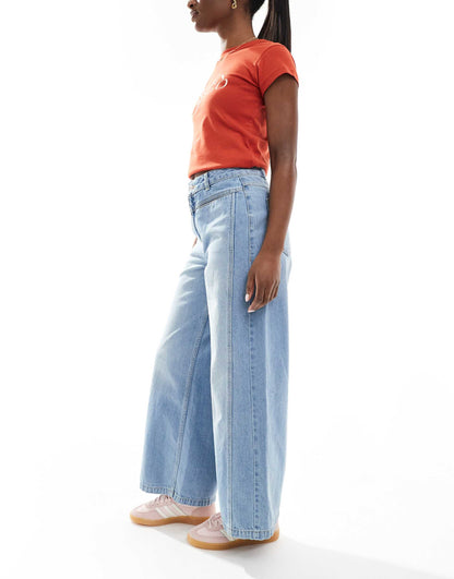 Cropped Wide Leg Jean With Front Pocket Detail