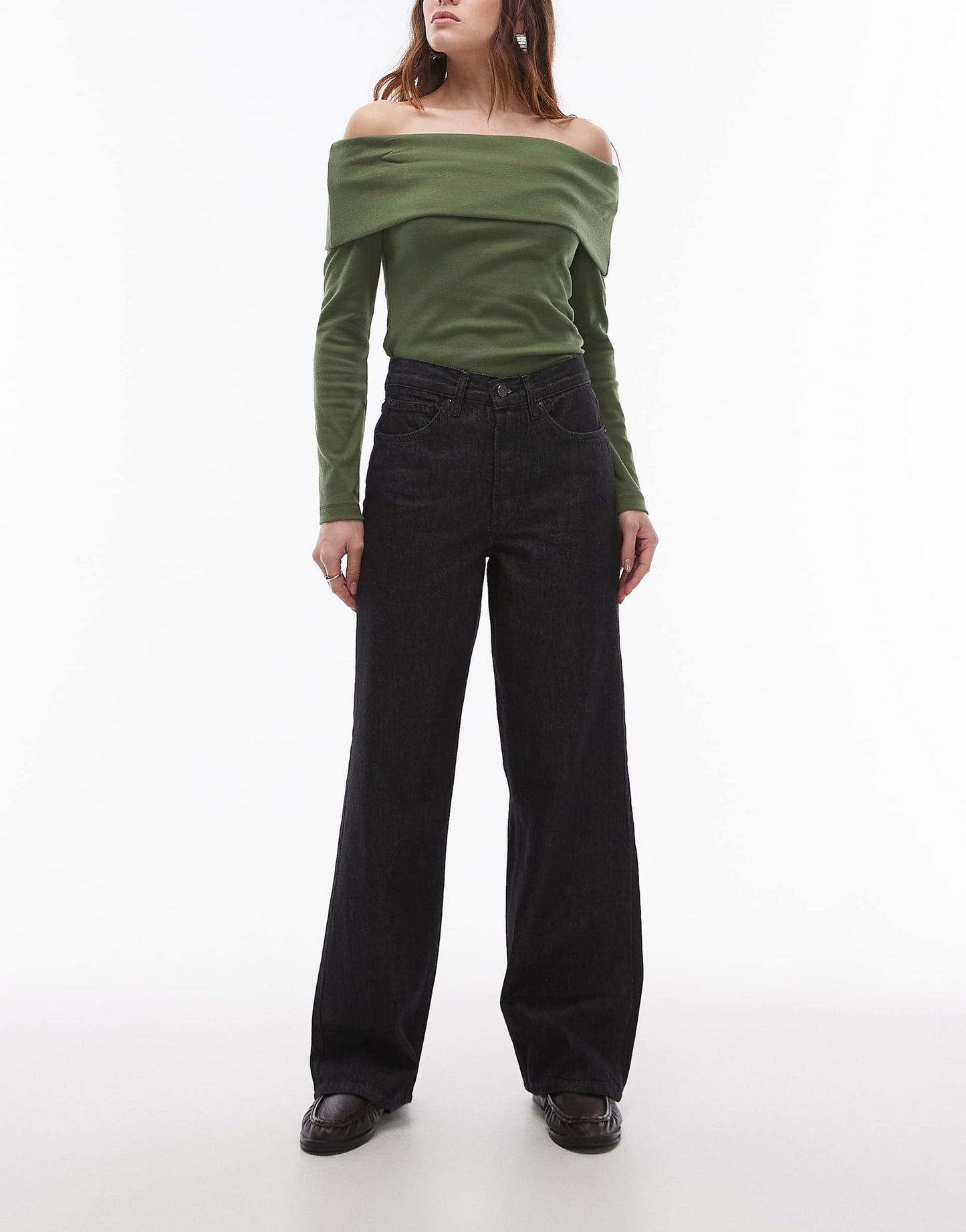 Mid Rise Loose Fit Jean