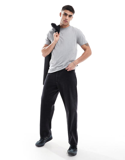 Essential Crew Neck T-Shirt With Roll Sleeve