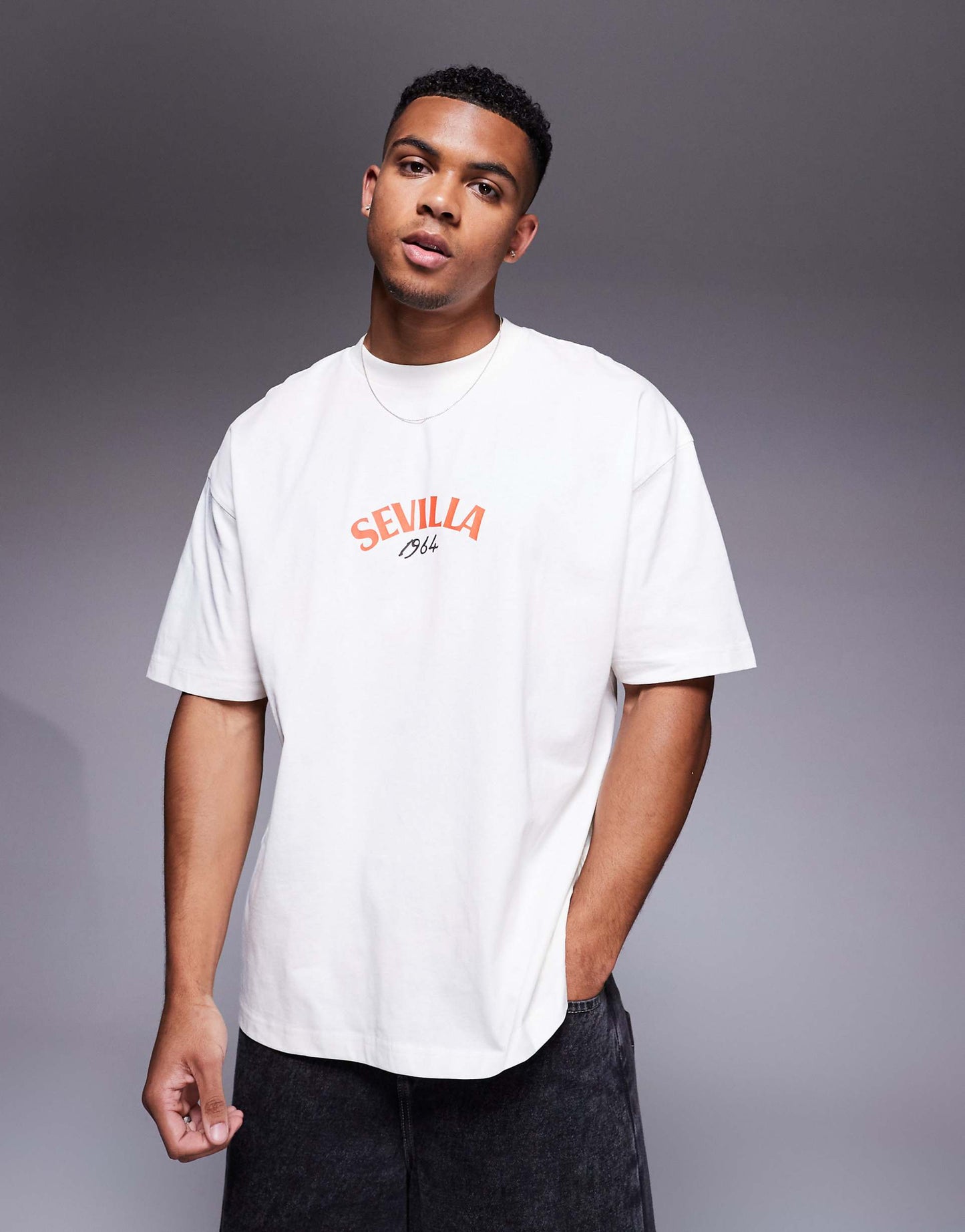 Oversized T-Shirt With City Graphic