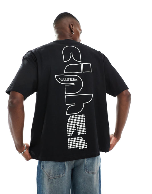 Oversized T-Shirt With Street Graphic