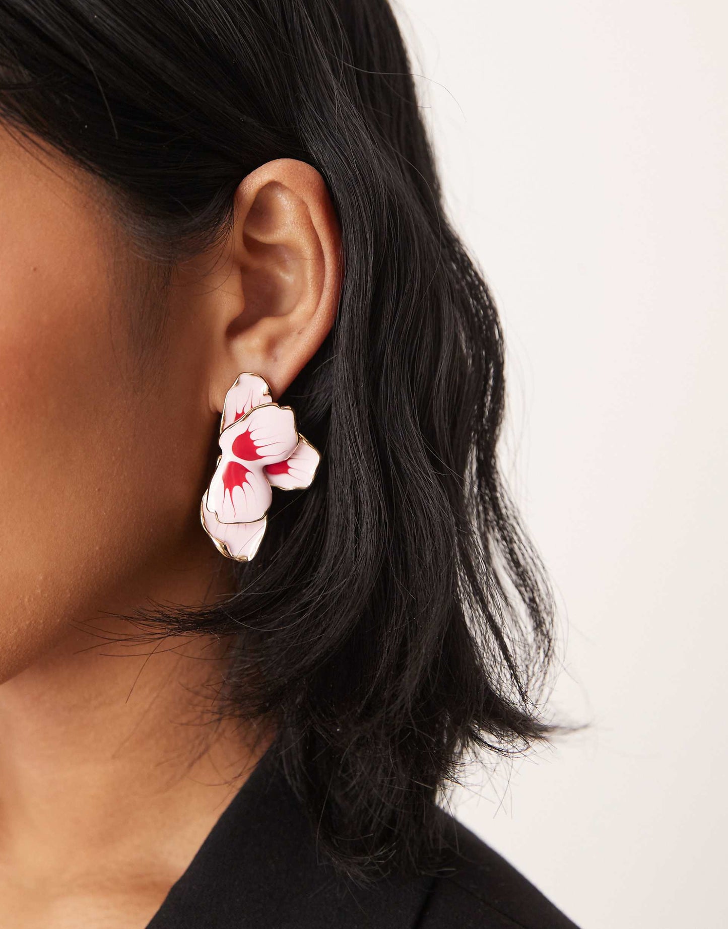 Stud Earrings With Petal Detail