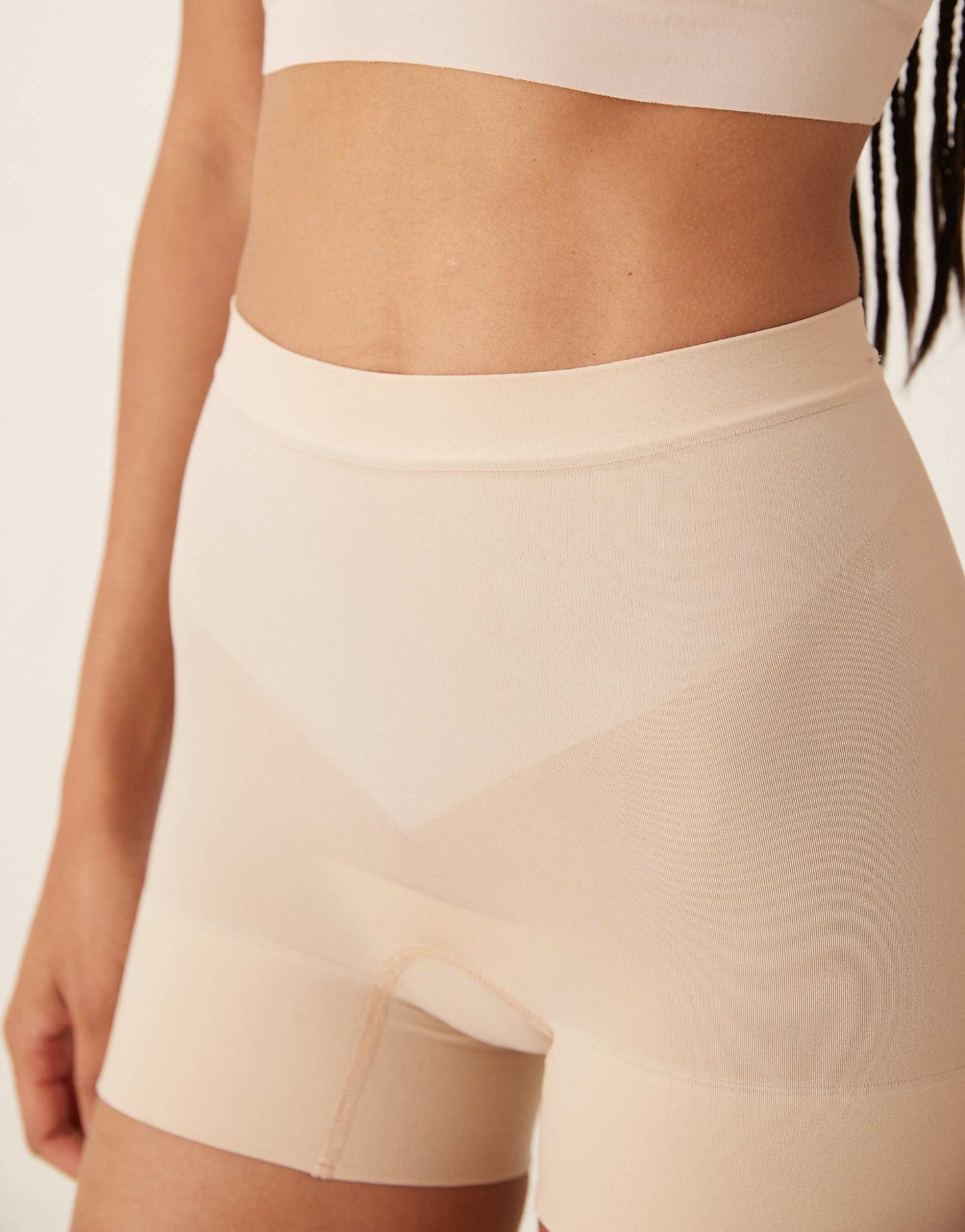 Everyday Seamless Shaping Short